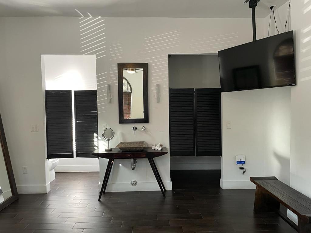 Vive Zen Queen Apartment Miami