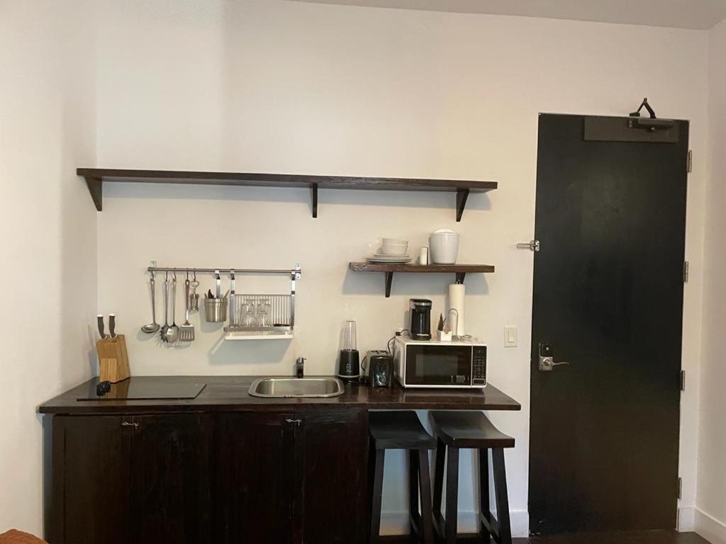 Vive Zen Queen Apartment